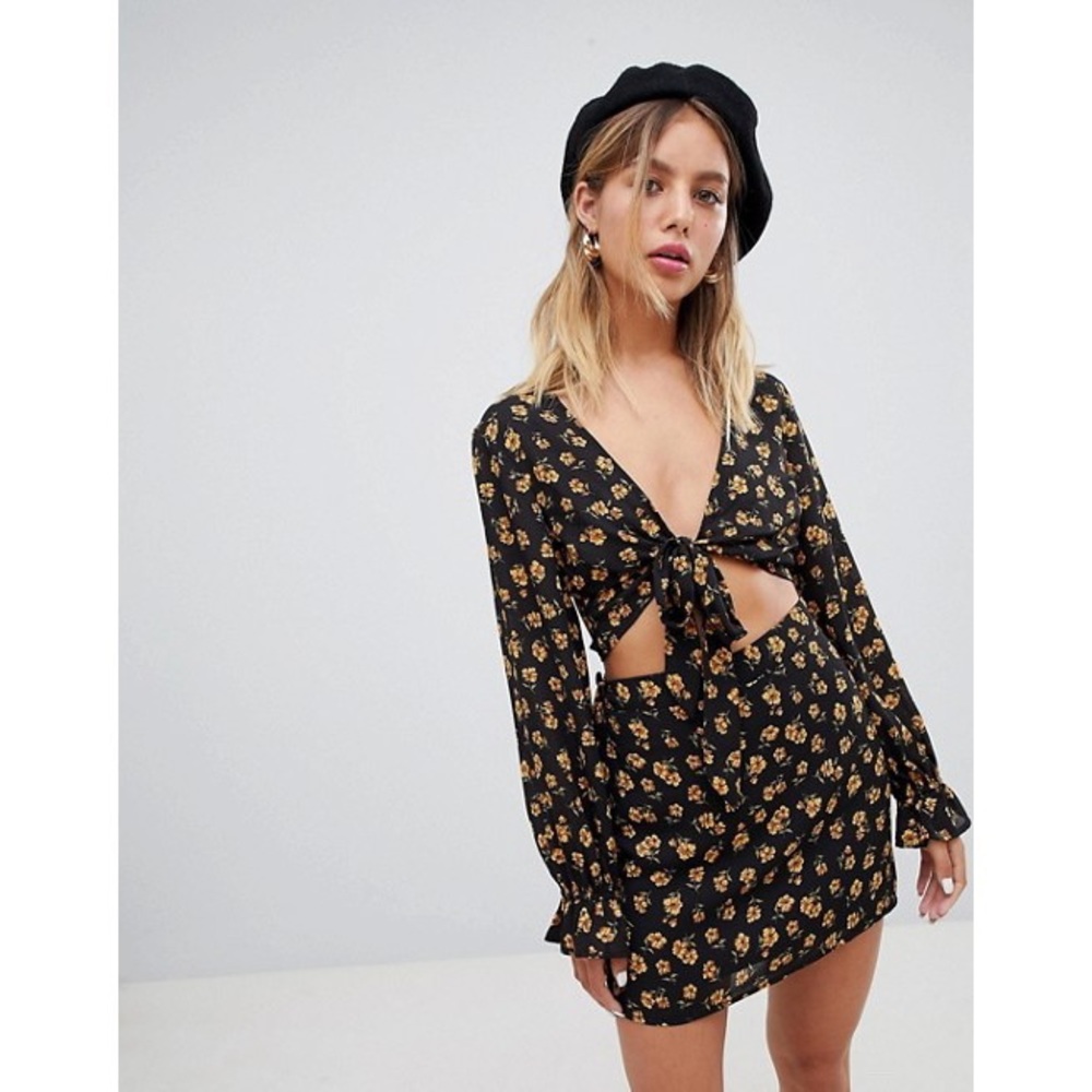Black Floral Print Tie Front Crop Top